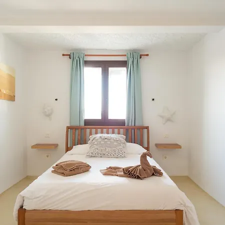 Canaryislandshost I Taguluche * カレタ・デ・ファマラ