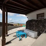 Canaryislandshost I Taguluche * Famara