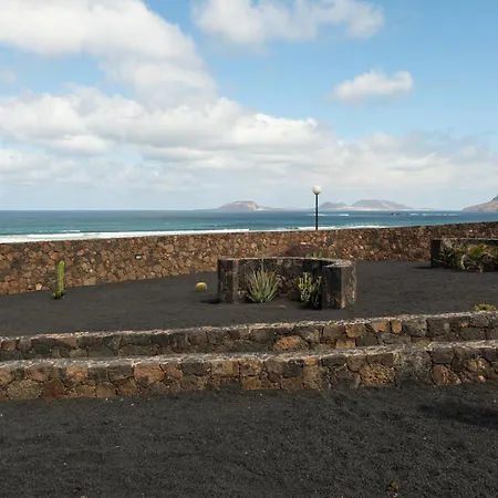 Villa Canaryislandshost I Taguluche Famara