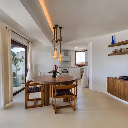 Canaryislandshost I Taguluche Famara