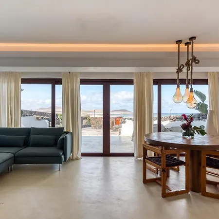 Taguluche Villa Famara