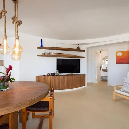 Canaryislandshost I Taguluche Famara